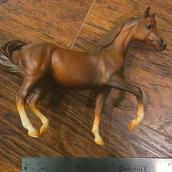 Breyer Classic Arabian Horse Family - Picture 6 of 7
